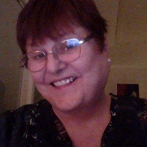 Meet your Posher, Bobbi a